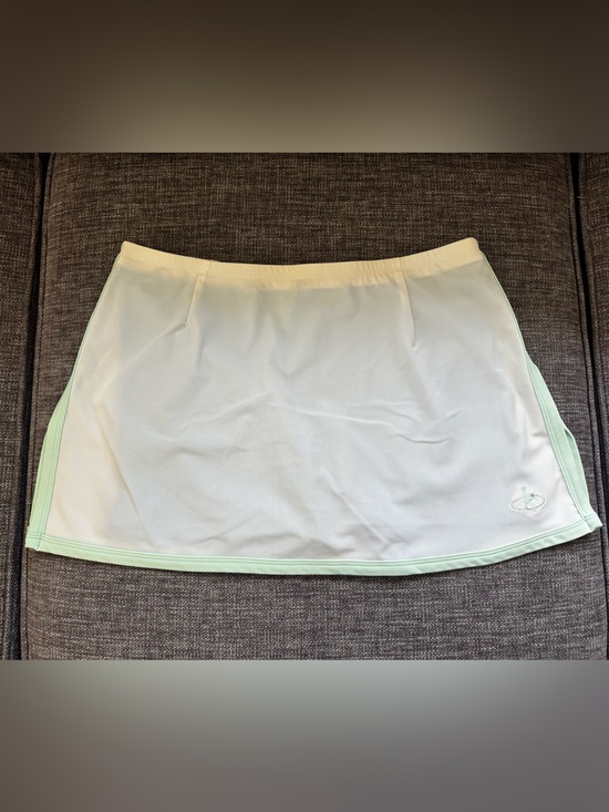 Pants - White Mint-Trim Athletic Skort - Women’s M
